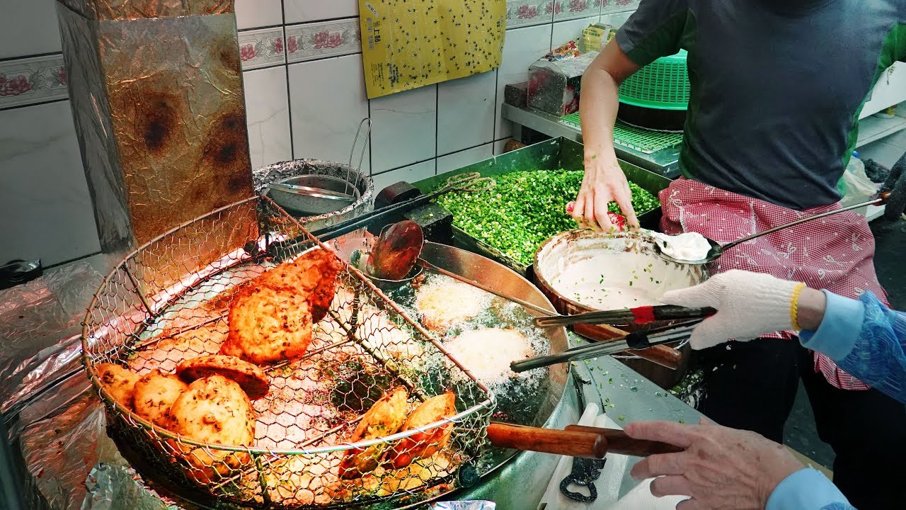 Ăn sập Đài Loan #14: Kỳ dị món KEM HÀU SỐNG ở thị trấn hàu | Du lịch Đài Loan